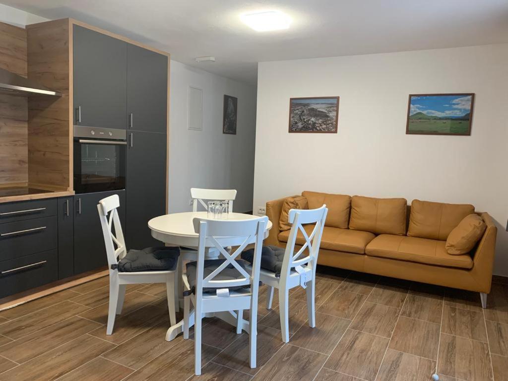 Apartmani Albatros Perusic Екстер'єр фото