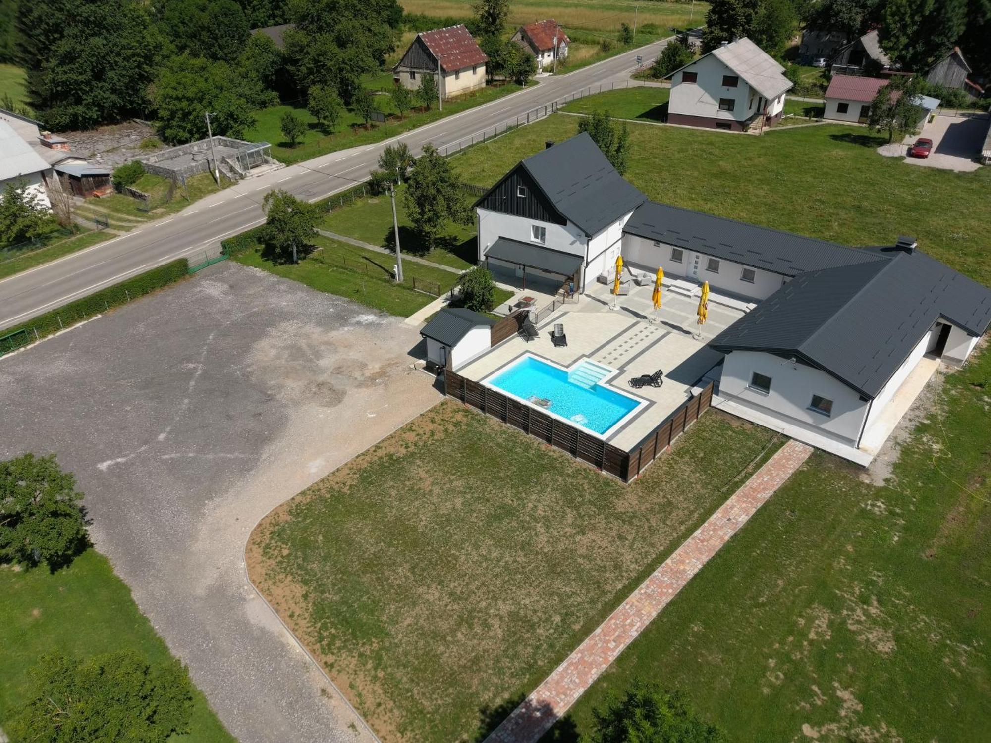 Apartmani Albatros Perusic Екстер'єр фото